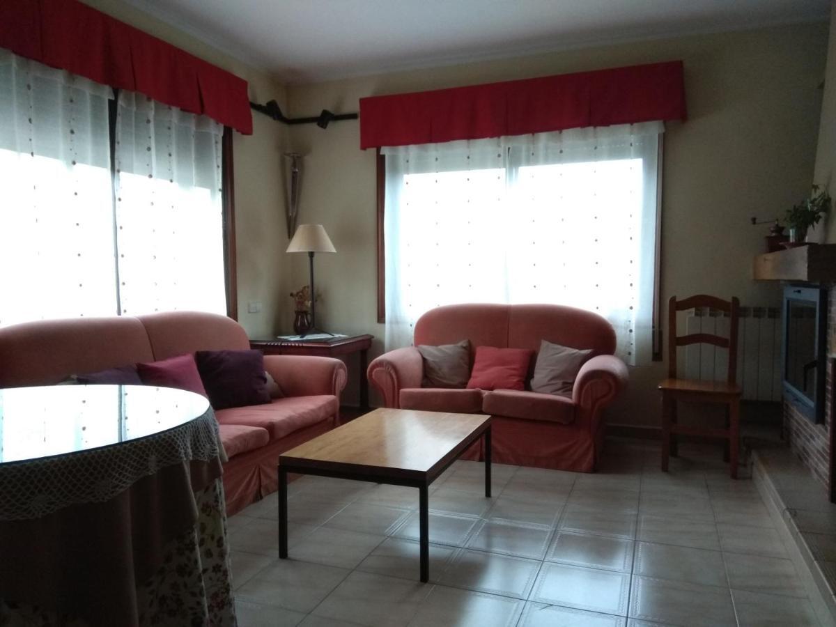 Casa Rural Las Tuyas En Segovia Palazuelos de Eresma Esterno foto