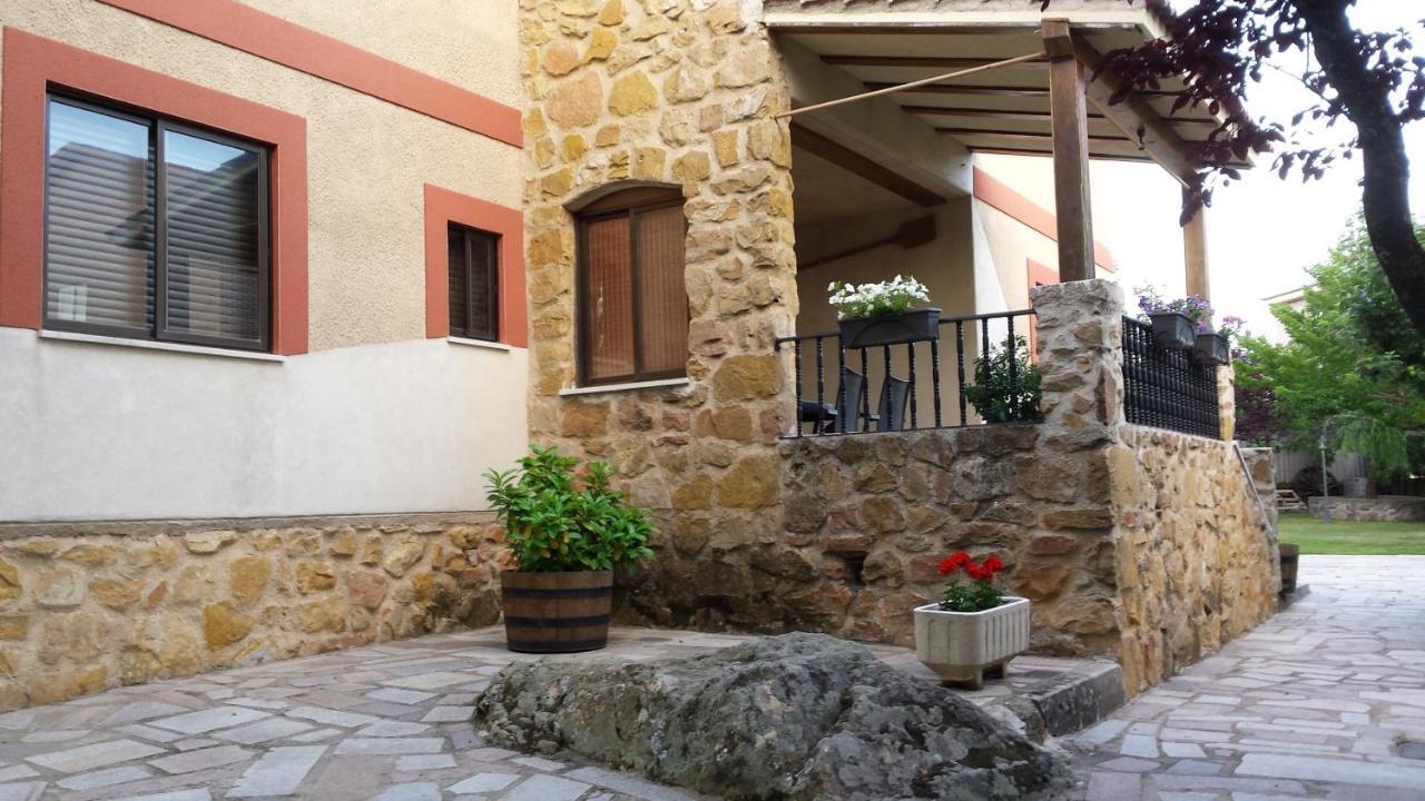 Casa Rural Las Tuyas En Segovia Palazuelos de Eresma Esterno foto