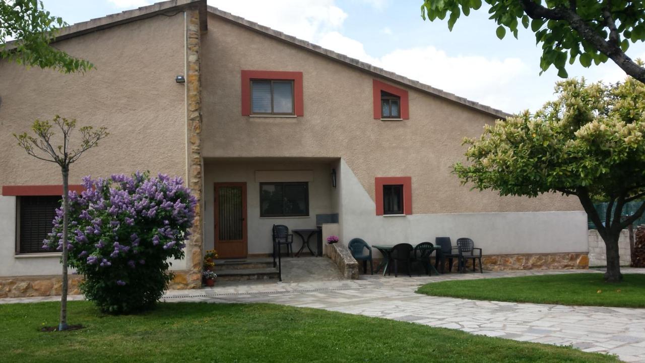 Casa Rural Las Tuyas En Segovia Palazuelos de Eresma Esterno foto